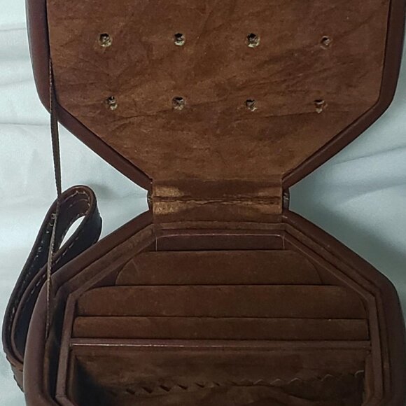 VINTAGE WOLF DESIGNS BROWN OCTAGON LEATHER TRAVEL JEWWLRY CASE-NEW - Picture 5 of 8